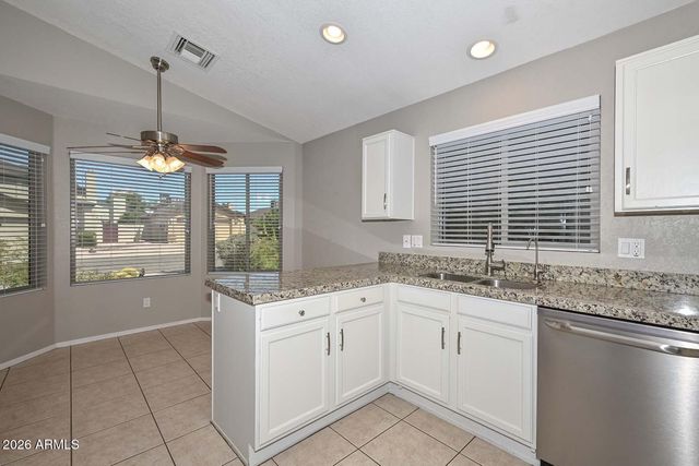 3125 E SIESTA Lane, Phoenix, AZ 85050