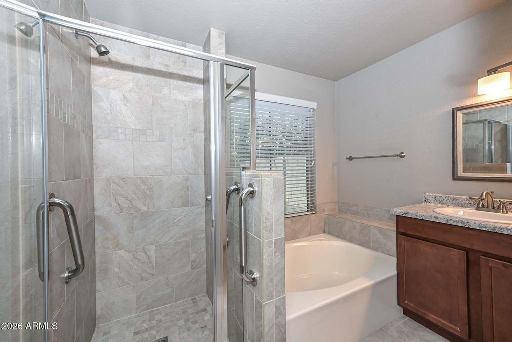 Image 26 of property listing at 3125 E SIESTA Lane, Phoenix, AZ 85050