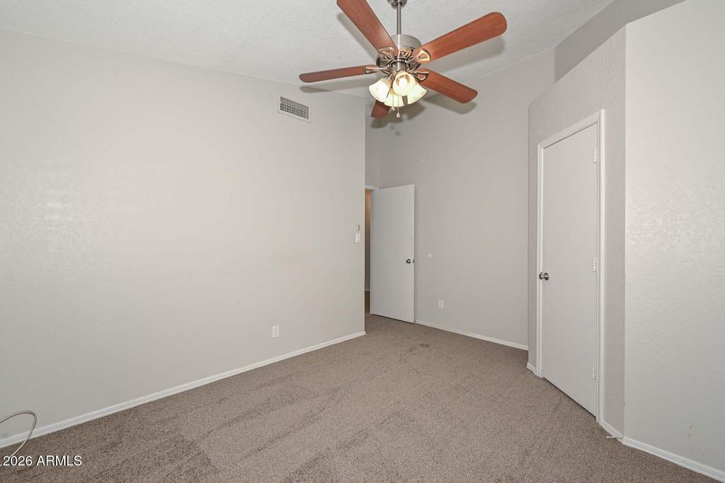 Image 28 of property listing at 3125 E SIESTA Lane, Phoenix, AZ 85050