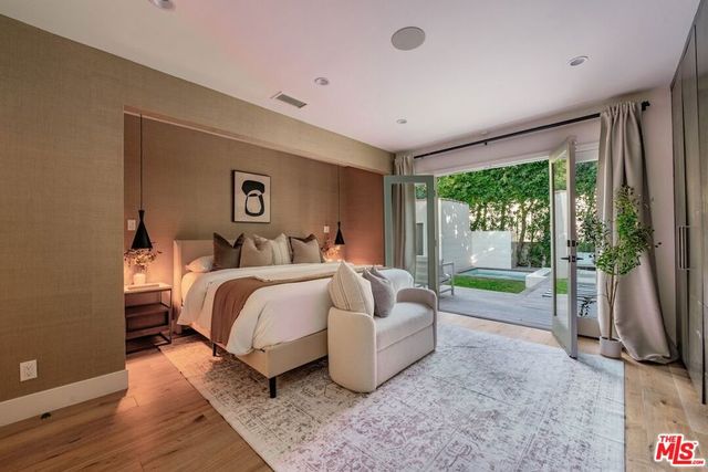 430 N Flores Street, Los Angeles, CA 90048