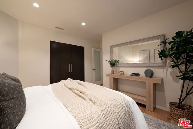 430 N Flores Street, Los Angeles, CA 90048