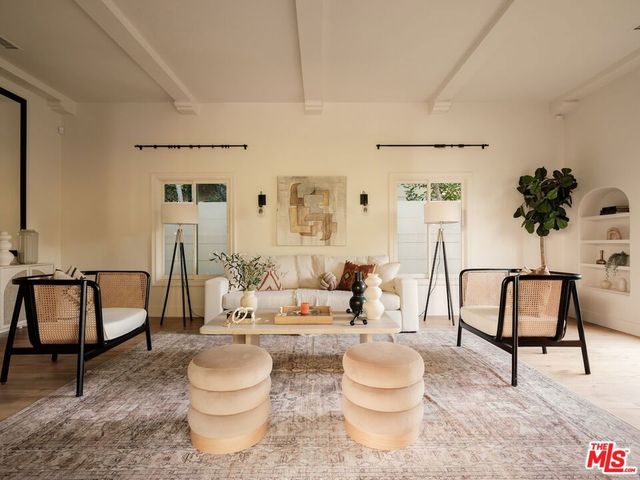 430 N Flores Street, Los Angeles, CA 90048