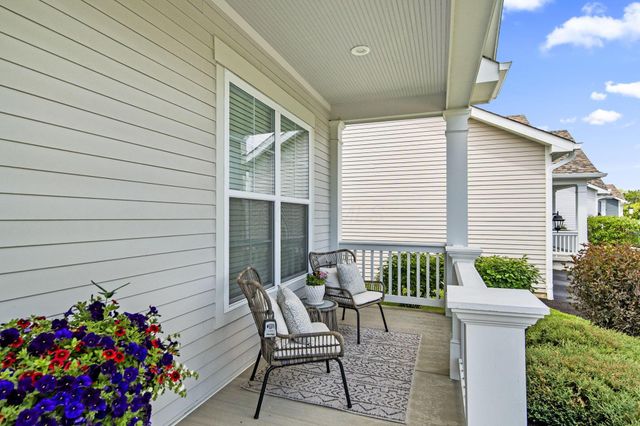 7652 Gateway Boulevard, Powell, OH 43065