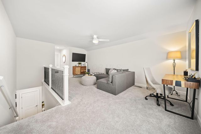 7652 Gateway Boulevard, Powell, OH 43065