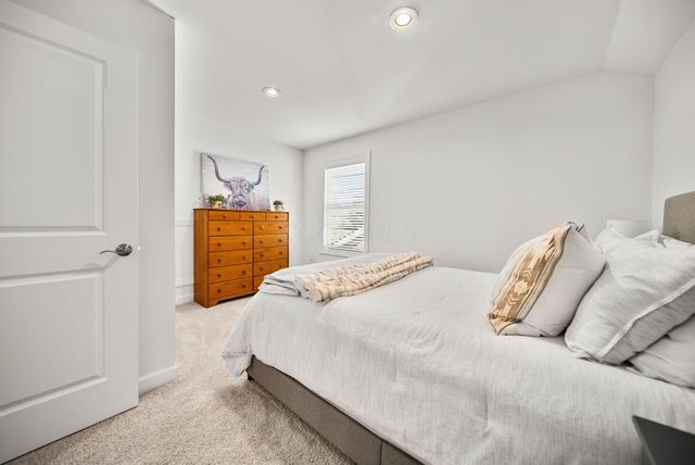 7652 Gateway Boulevard, Powell, OH 43065