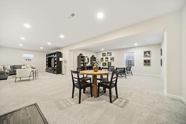 7652 Gateway Boulevard, Powell, OH 43065