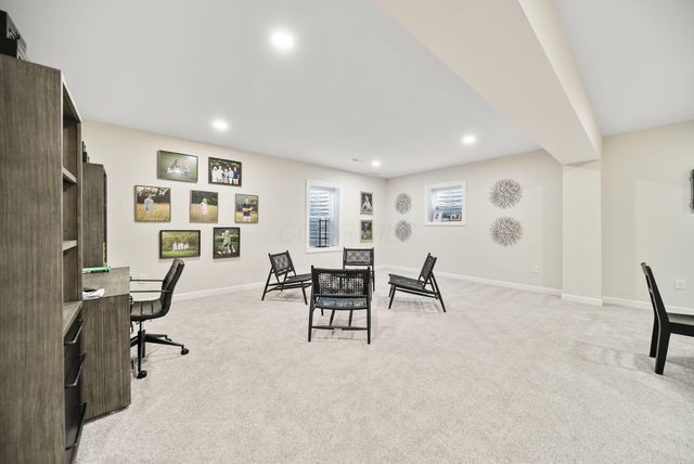 7652 Gateway Boulevard, Powell, OH 43065