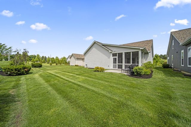 7652 Gateway Boulevard, Powell, OH 43065