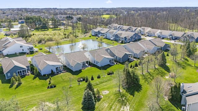 7652 Gateway Boulevard, Powell, OH 43065