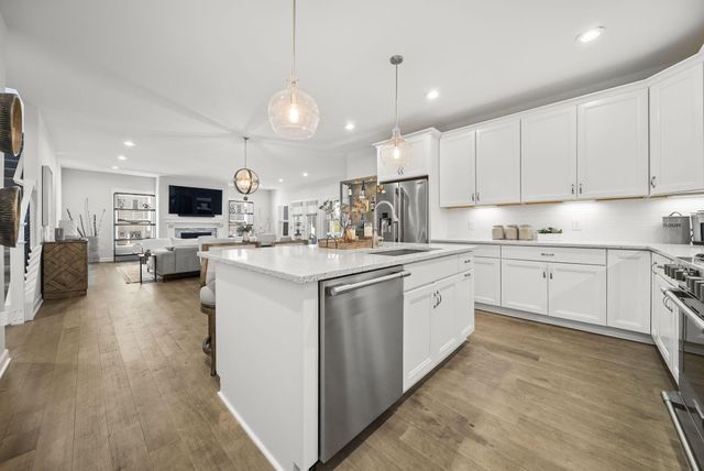 7652 Gateway Boulevard, Powell, OH 43065