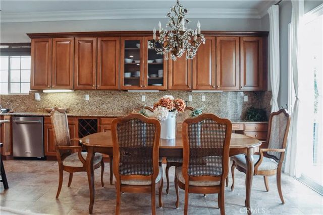 6029 Lily Rock Dr, Fontana, CA 92336