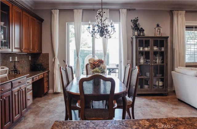 6029 Lily Rock Dr, Fontana, CA 92336