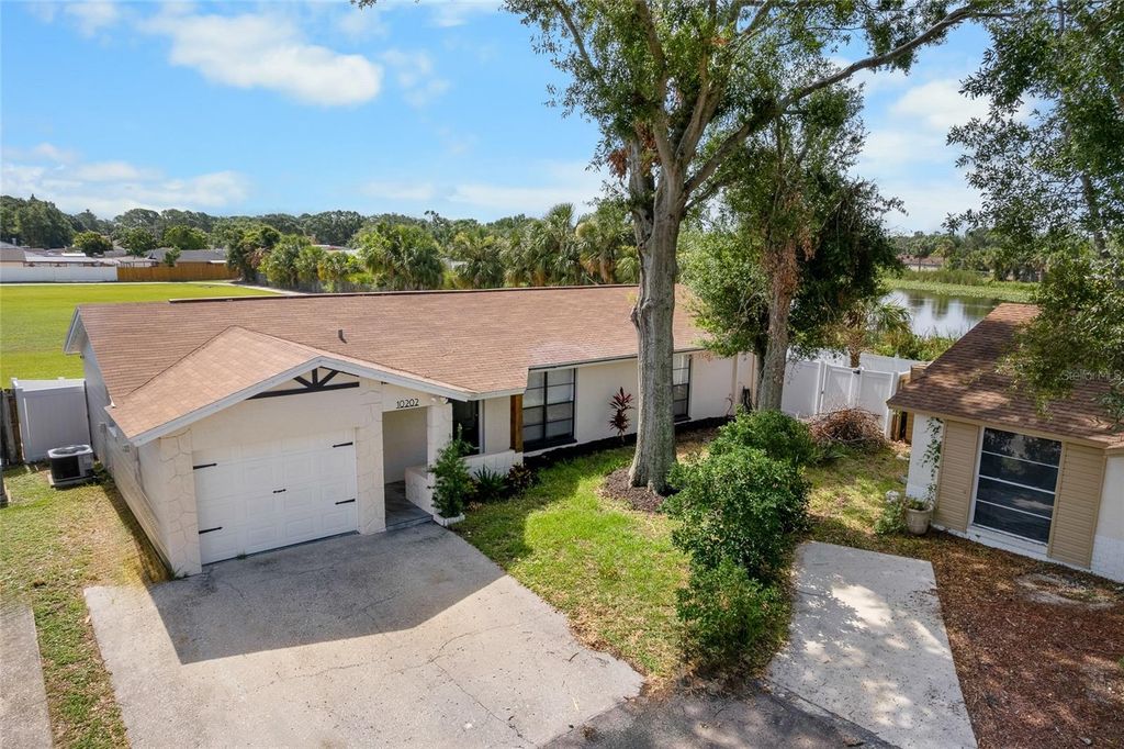 10202 BELLHURST COURT, Tampa, FL 33615