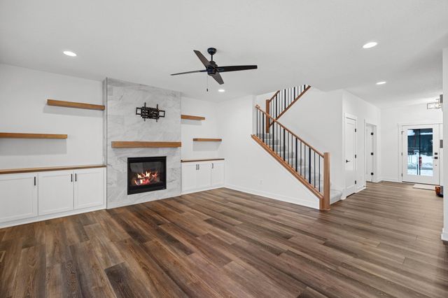 1870 Hadley Hills Drive NE, Rochester, MN 55906