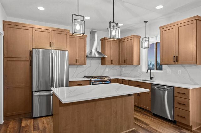 1870 Hadley Hills Drive NE, Rochester, MN 55906