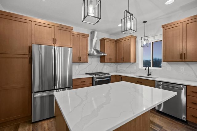 1870 Hadley Hills Drive NE, Rochester, MN 55906