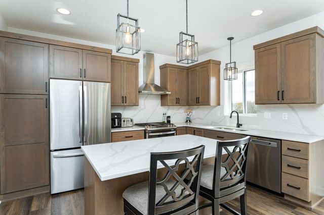 1870 Hadley Hills Drive NE, Rochester, MN 55906