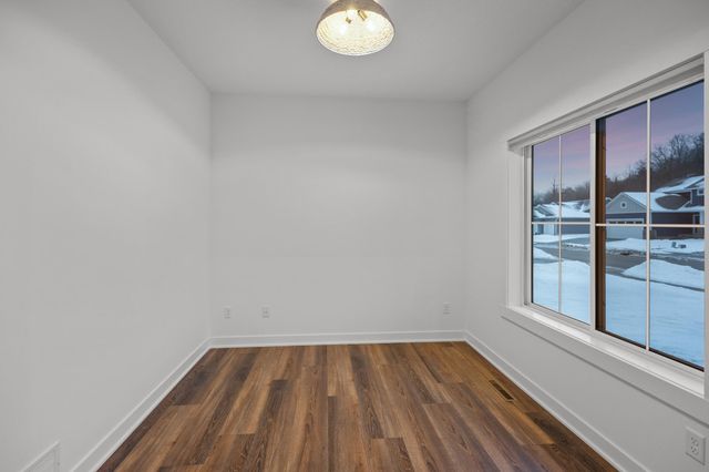 1870 Hadley Hills Drive NE, Rochester, MN 55906