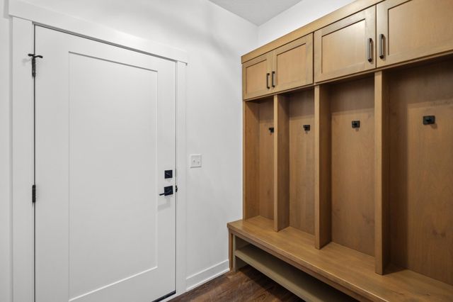 1870 Hadley Hills Drive NE, Rochester, MN 55906