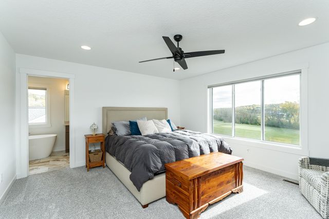 1870 Hadley Hills Drive NE, Rochester, MN 55906