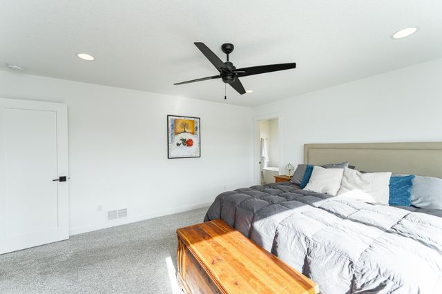 1870 Hadley Hills Drive NE, Rochester, MN 55906