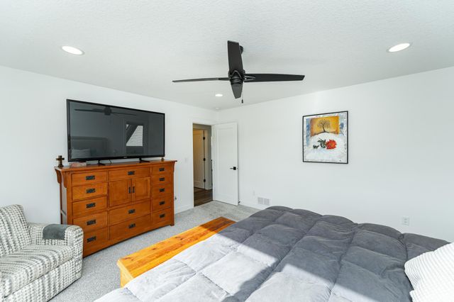 1870 Hadley Hills Drive NE, Rochester, MN 55906