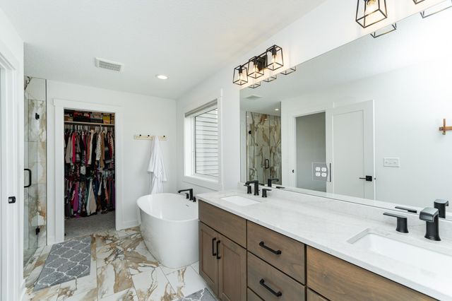 1870 Hadley Hills Drive NE, Rochester, MN 55906