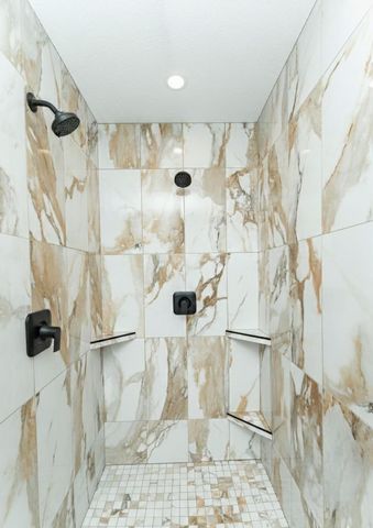 1870 Hadley Hills Drive NE, Rochester, MN 55906