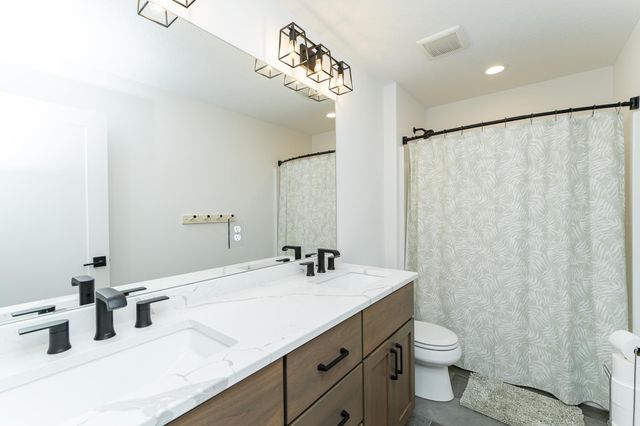 1870 Hadley Hills Drive NE, Rochester, MN 55906