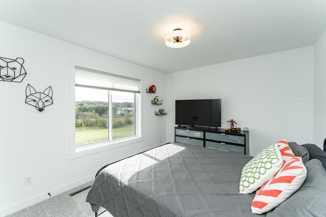 1870 Hadley Hills Drive NE, Rochester, MN 55906