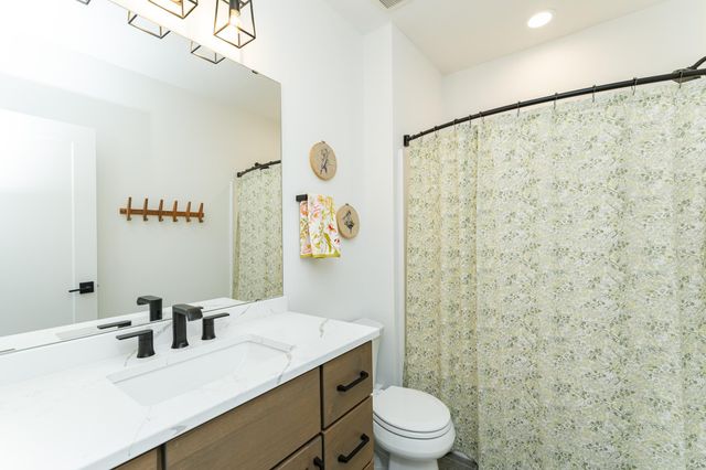 1870 Hadley Hills Drive NE, Rochester, MN 55906