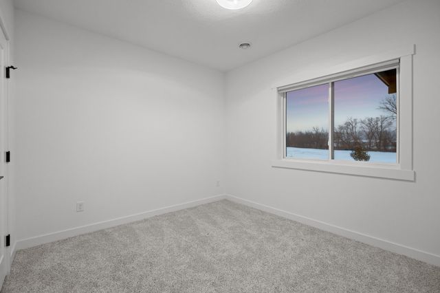 1870 Hadley Hills Drive NE, Rochester, MN 55906