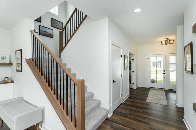 1870 Hadley Hills Drive NE, Rochester, MN 55906