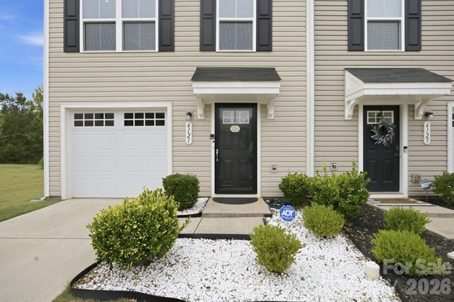 6121 Cutwater Circle, Charlotte, NC 28269
