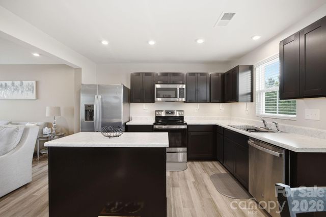 6121 Cutwater Circle, Charlotte, NC 28269