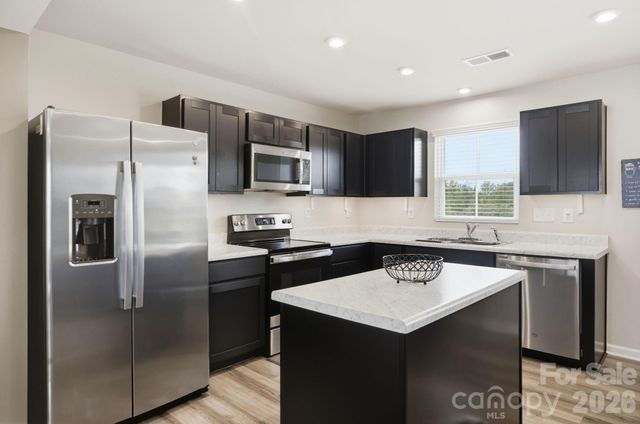 6121 Cutwater Circle, Charlotte, NC 28269