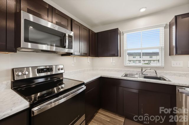 6121 Cutwater Circle, Charlotte, NC 28269