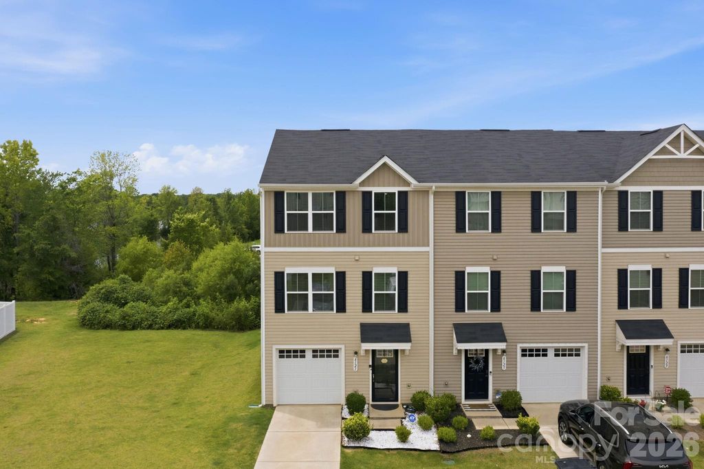 6121 Cutwater Circle, Charlotte, NC 28269