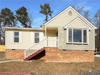 2924 Sand Hills Dr, Chester, VA 23831