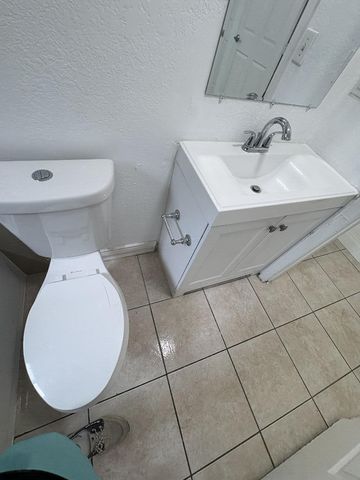 4271 NW 5TH Street 128, Plantation, FL 33317