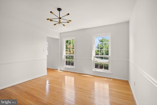 1454 PARKVALE CT, Herndon, VA 20170