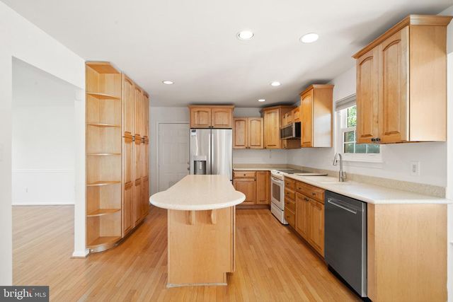 1454 PARKVALE CT, Herndon, VA 20170