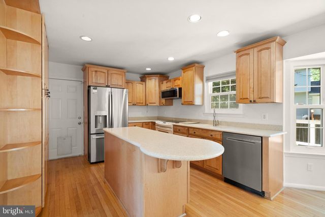 1454 PARKVALE CT, Herndon, VA 20170