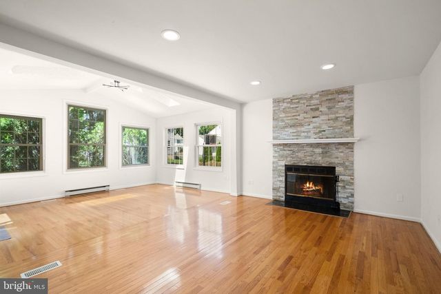 1454 PARKVALE CT, Herndon, VA 20170