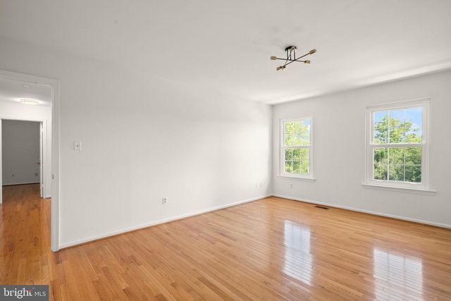 1454 PARKVALE CT, Herndon, VA 20170