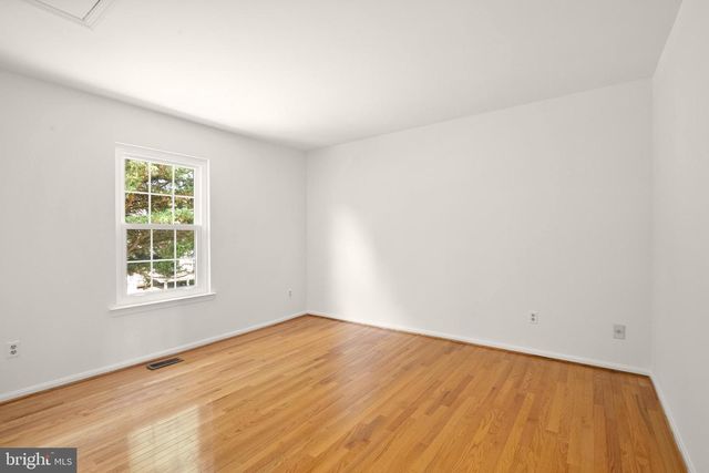 1454 PARKVALE CT, Herndon, VA 20170