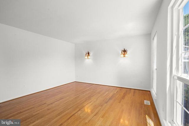 1454 PARKVALE CT, Herndon, VA 20170