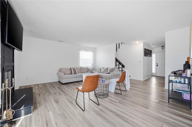 5444 Chatham Lake DR, Virginia Beach, VA 23464