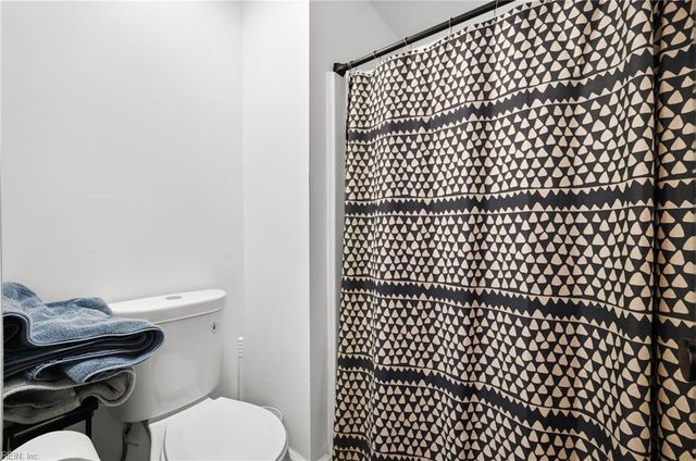 5444 Chatham Lake DR, Virginia Beach, VA 23464