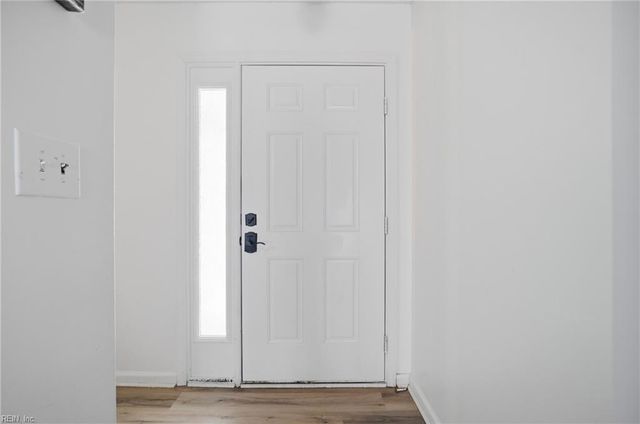 5444 Chatham Lake DR, Virginia Beach, VA 23464